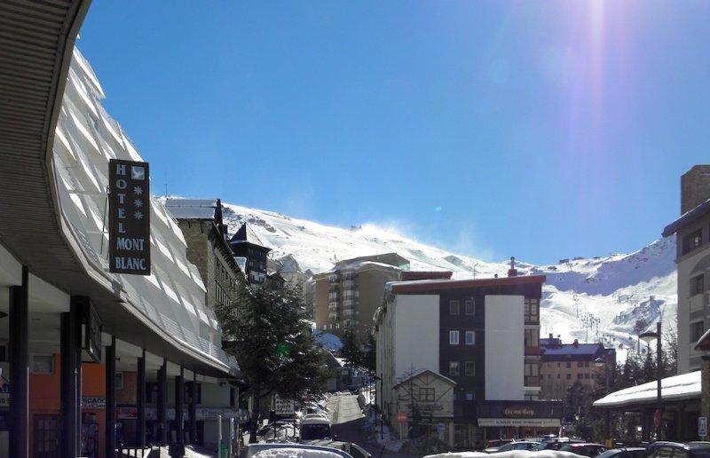 Mont Blanc Hotel Sierra Nevada Exterior photo